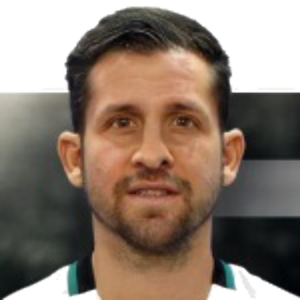 César González